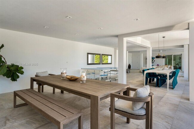 Building Photo - 481 S Mashta Dr