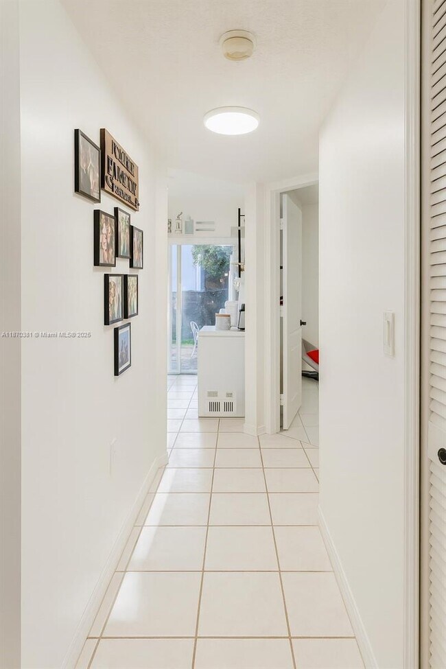 Building Photo - 2200 NW 78th Ave