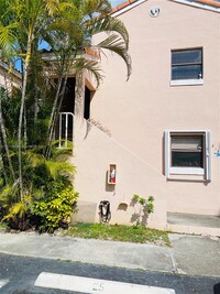 Building Photo - 11810 SW 80th St