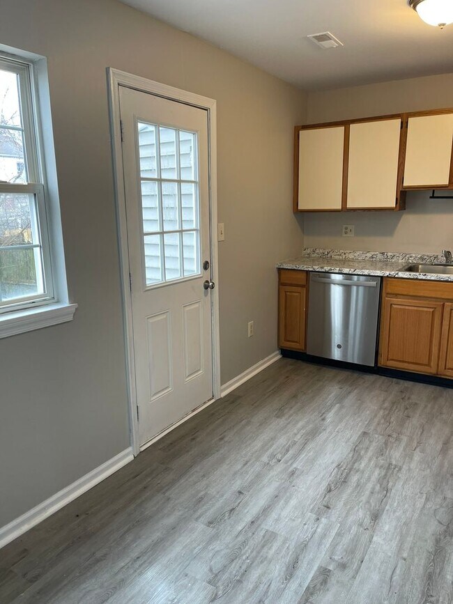 Stoney Creek Townhome 127 Holmes St Dover DE 19901 Apartment Finder