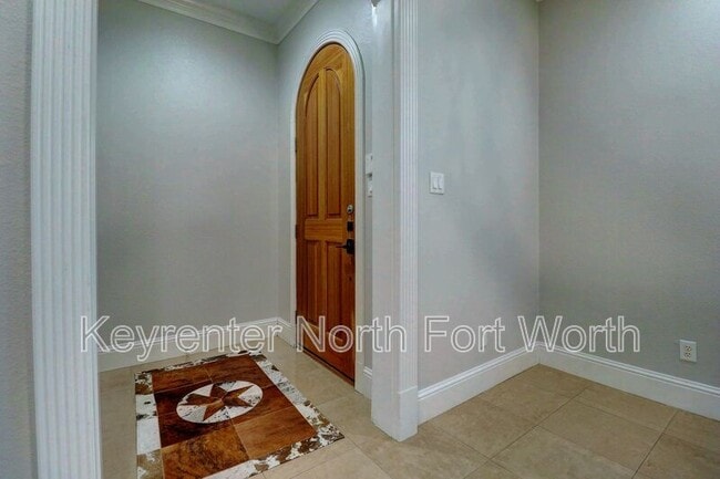 Building Photo - 5606 Pershing Ave