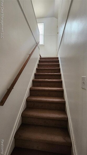 Building Photo - 49 E Fairmount Ave