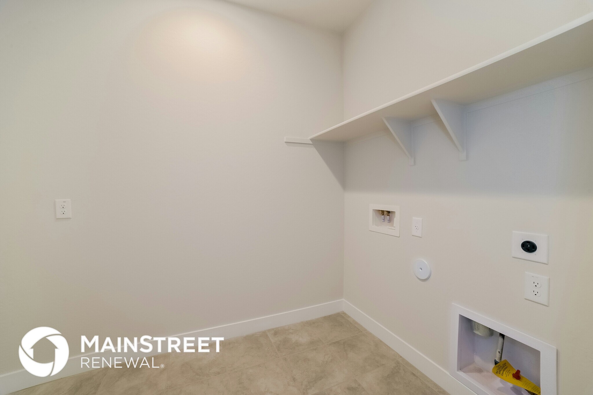 Building Photo - 8712 S 69th Dr