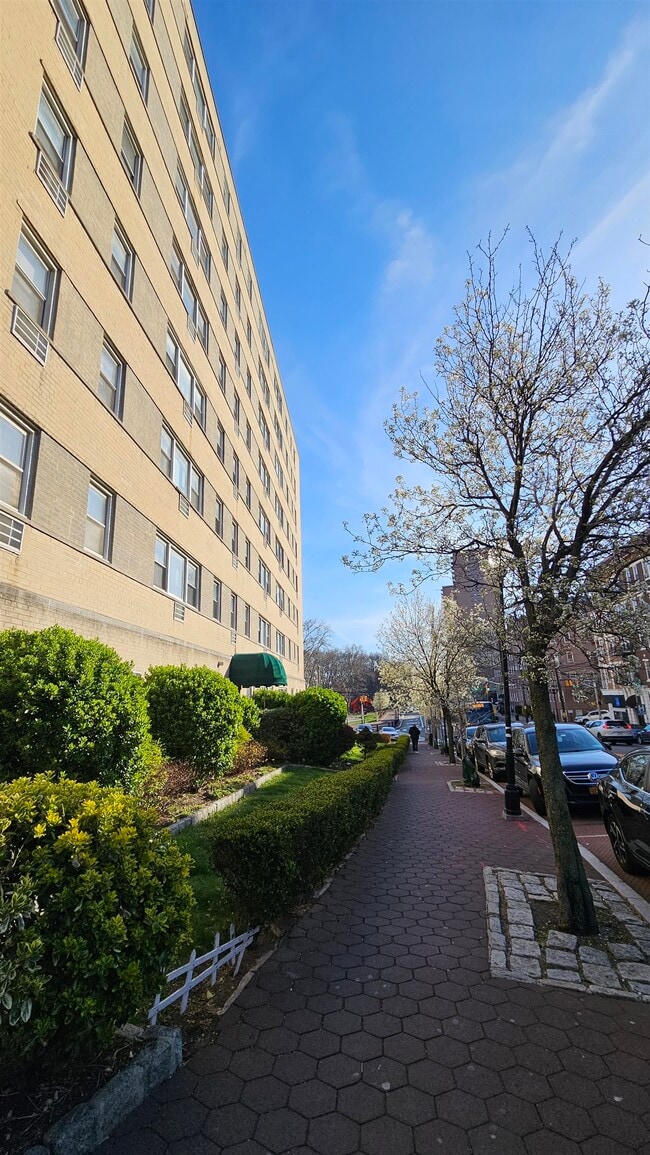 Building Photo - 6010 JFK Blvd E