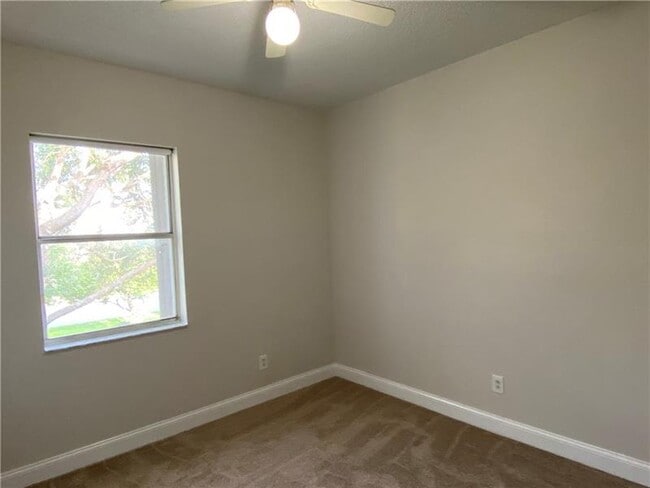 Building Photo - 16045 Emerald Cove Rd
