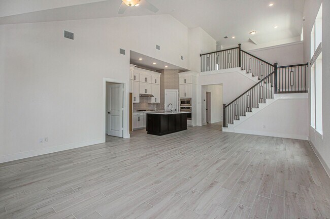 Building Photo - 15018 Bonham Shore Dr