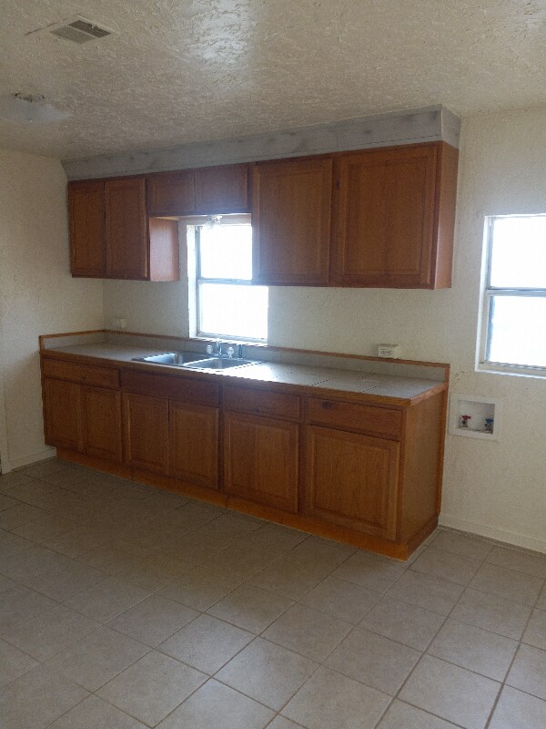 Building Photo - 3608 N Eastern St