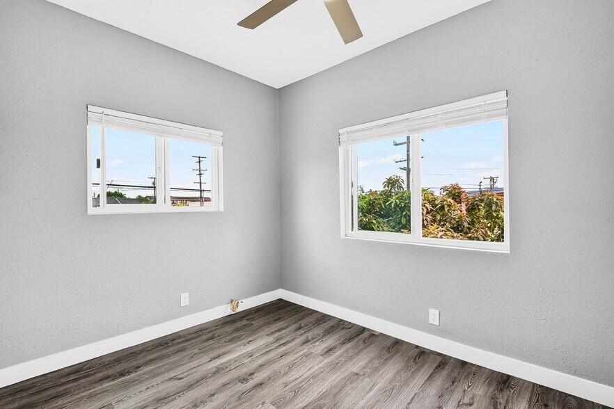 Building Photo - 2212 Myrtle Ave