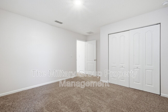 Building Photo - 15729 Equine Gait Dr