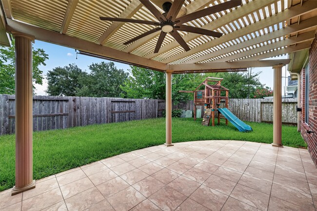 Building Photo - 24222 Lake Path Cir