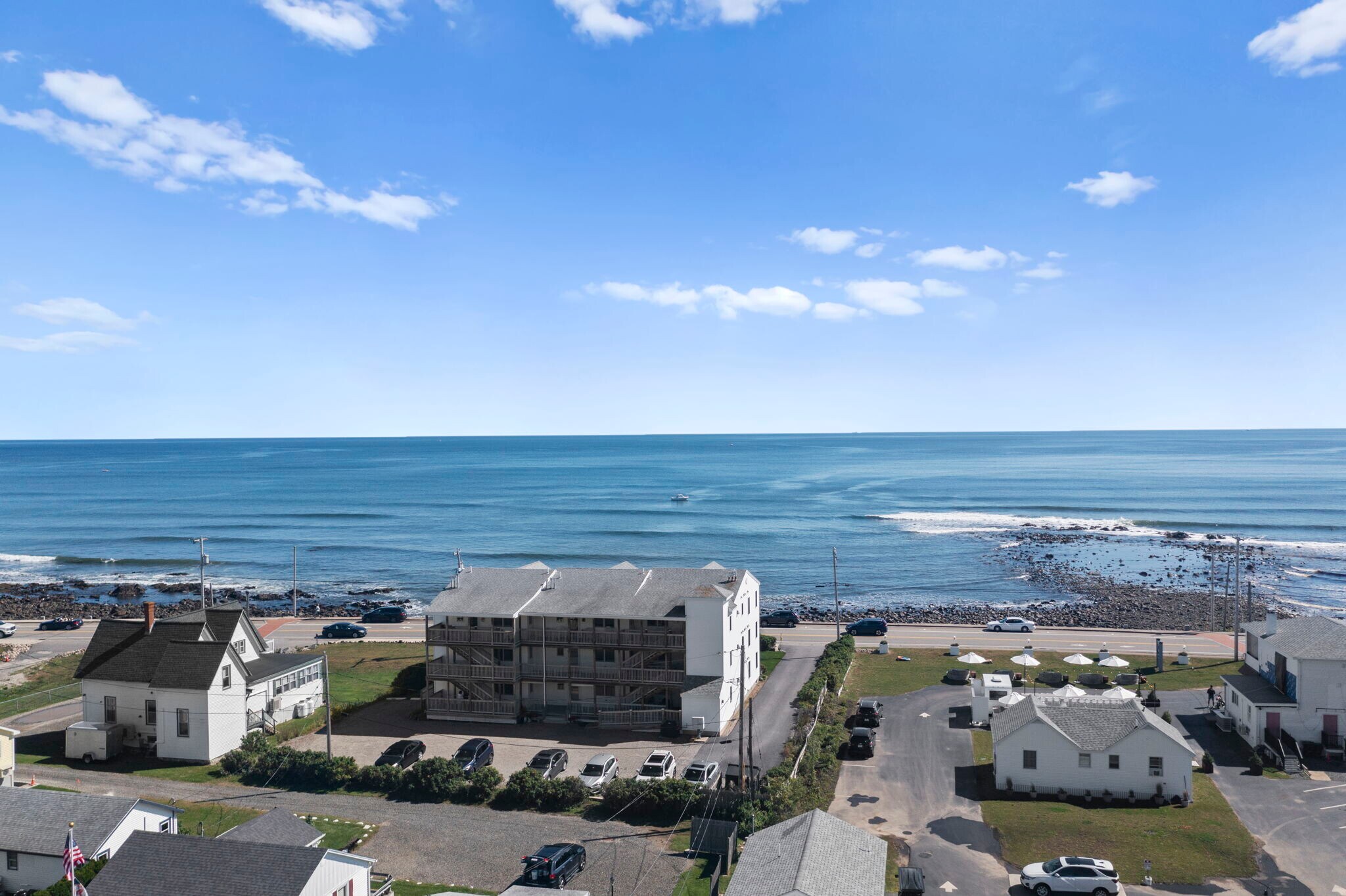 Building Photo - 790 York St