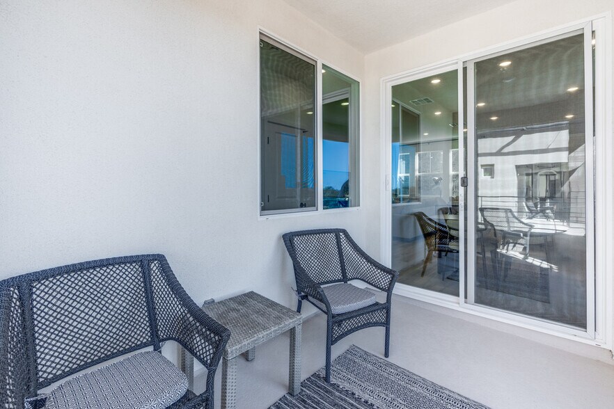 Building Photo - 414 Caliper Way