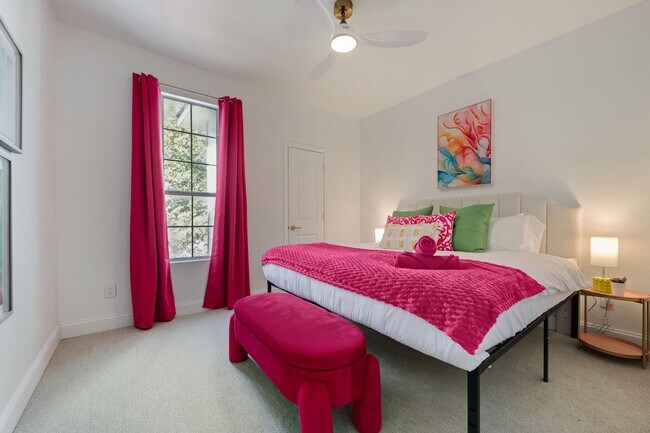 Building Photo - 5624 Eastside Ave