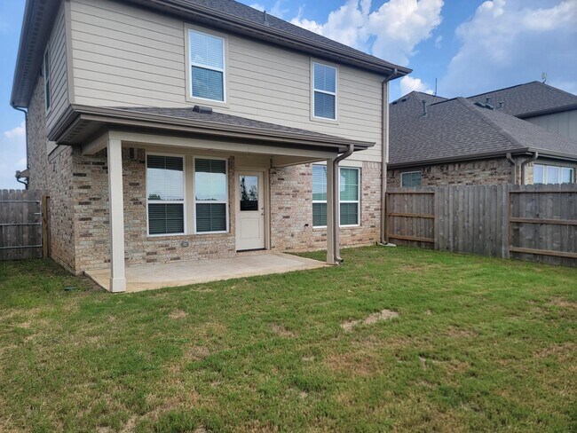 Building Photo - 940 Tillman Ln