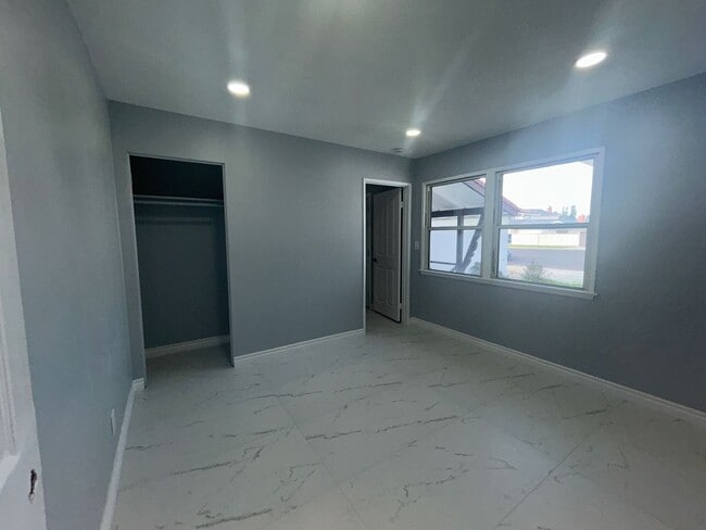 Building Photo - Spacious 3-Bedroom Home for Rent – Westminster