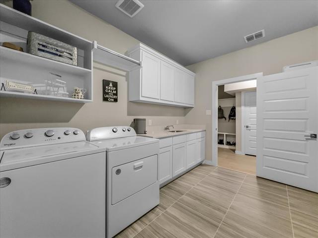 Building Photo - 413 Coyote Creek Dr