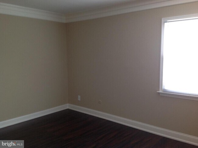 Building Photo - 298 Birch Dr