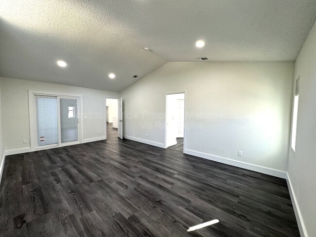 Building Photo - 9943 Bay Vista Estates Blvd