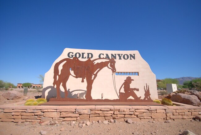 Building Photo - 8951 E Red Mountain Ln