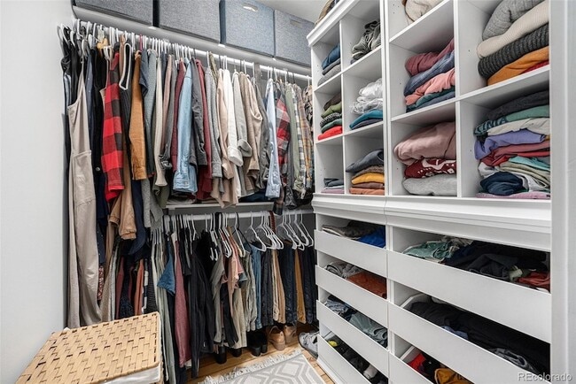 Building Photo - 895 Vance St