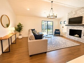 Building Photo - 9002 Lodge Ct