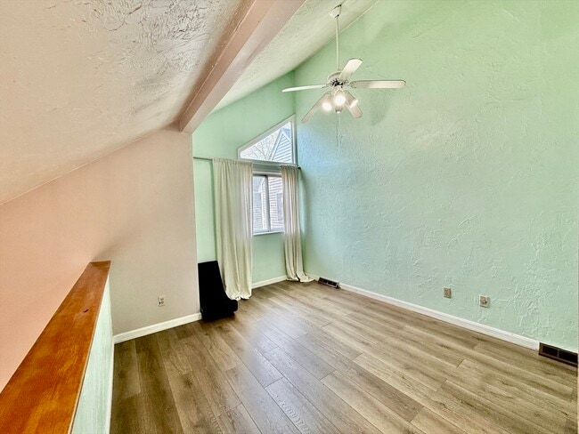 Building Photo - 197 Lake St