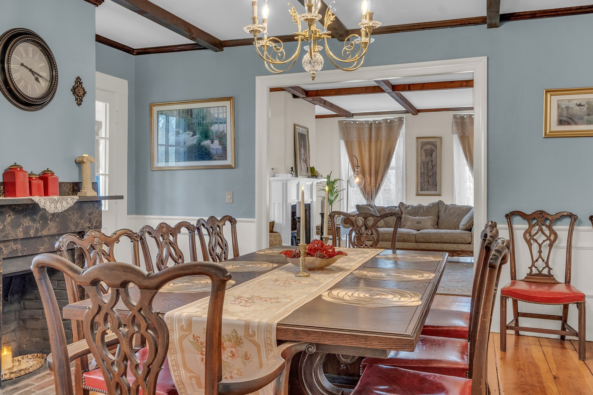 Dining room, 1st floor - 205 Main St