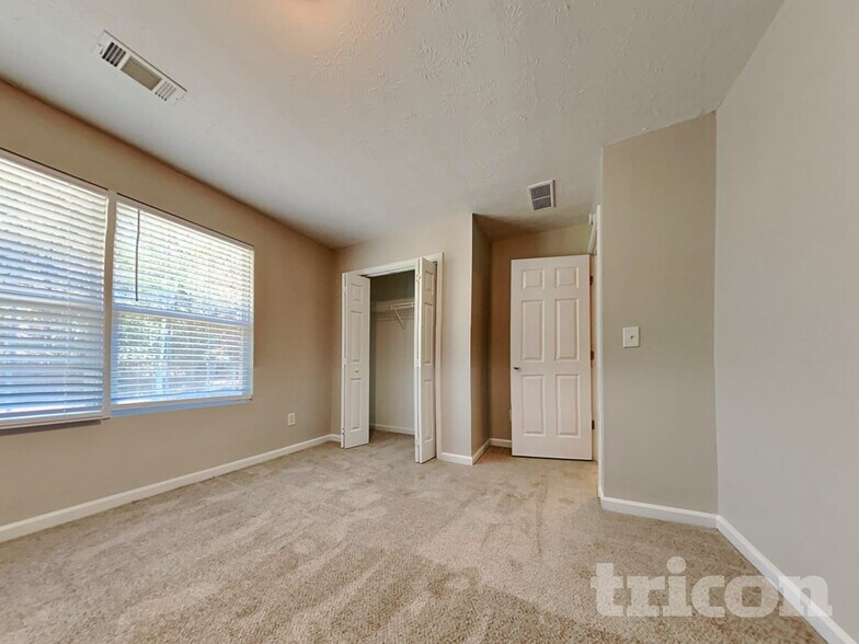 Building Photo - 130 Patterson Way