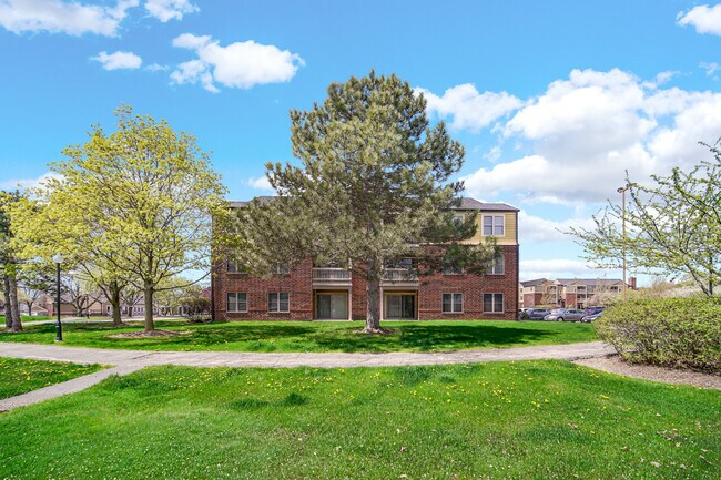 Building Photo - 124 Glengarry Dr