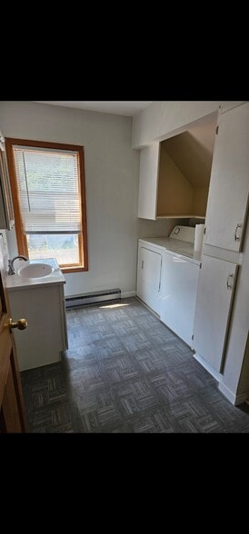 Bathroom - 216 North St