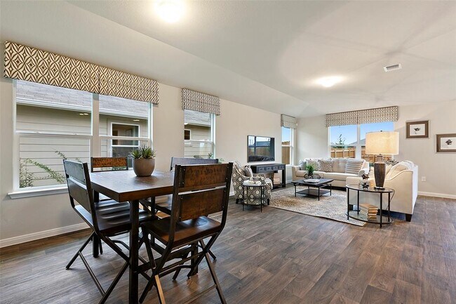 Building Photo - 500 Cassandra Dr