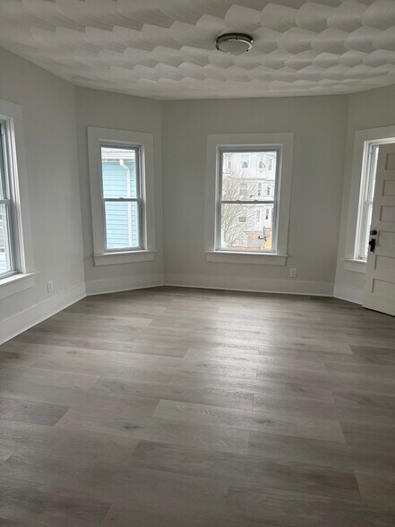 Building Photo - 233 Whipple St