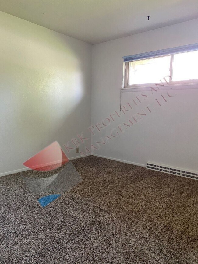 Building Photo - 711 Murphy Dr