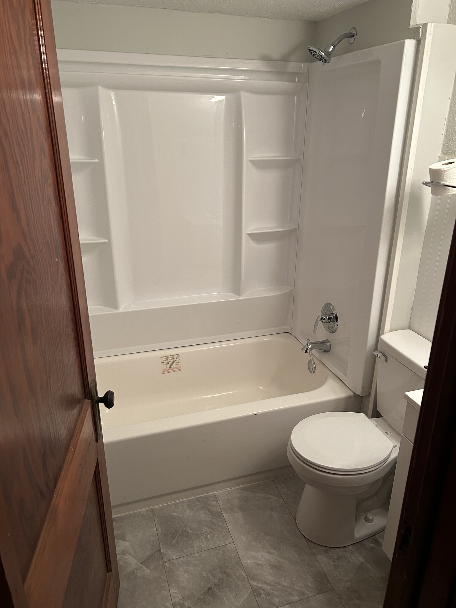 Building Photo - 2119 N Underhill St