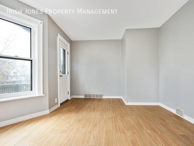 Building Photo - 54 Anderson Pl