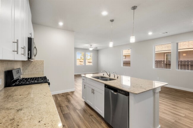 Building Photo - 18719 Chisholm Mdws Dr