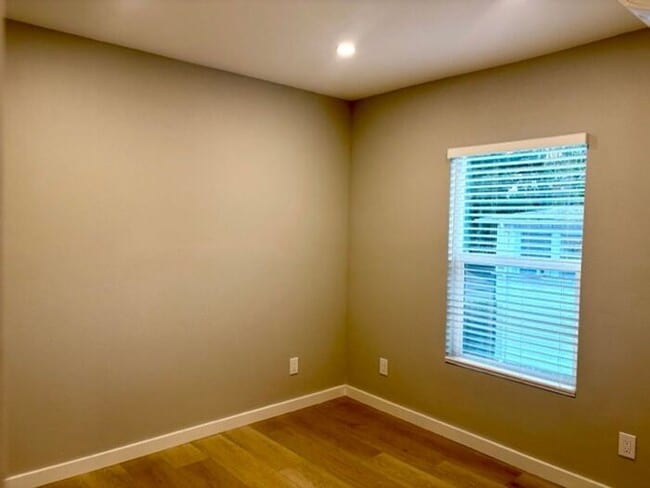 Building Photo - 1208 Willow St