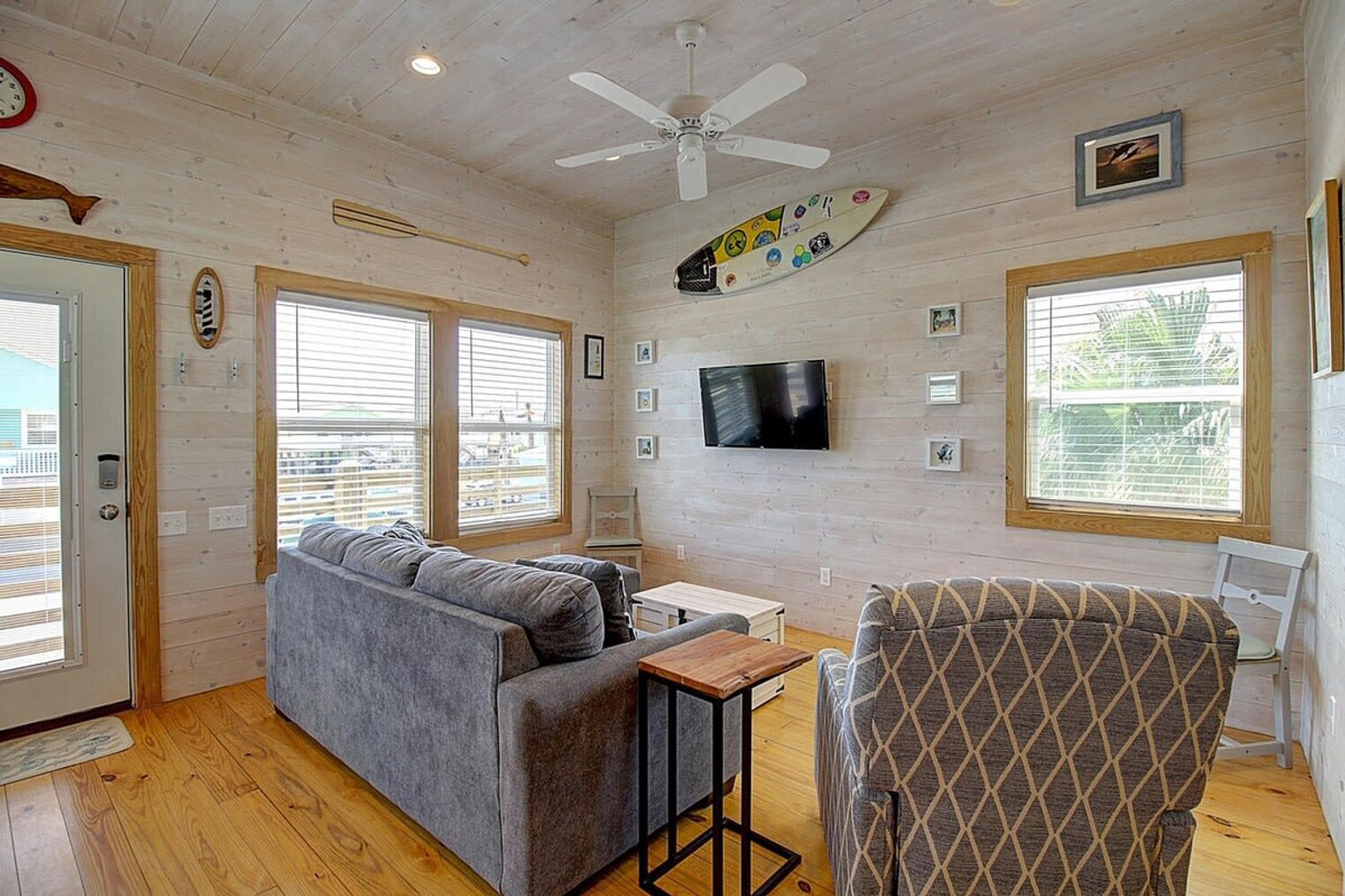 Building Photo - 1924 Eleventh Street-SI ID1023221P