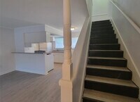 Building Photo - 806 Danna St