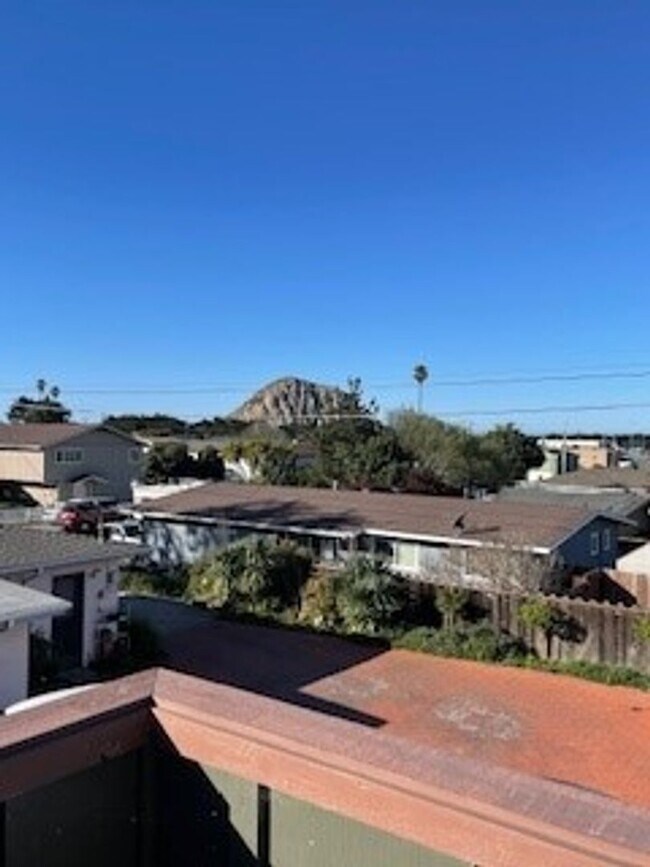 Building Photo - 481 Hillview St