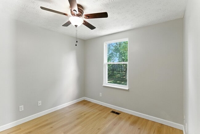 Building Photo - 6054 Warrenpark Ln