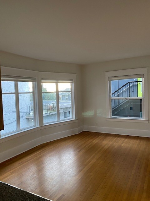 living room - 2333 Boylston Ave E