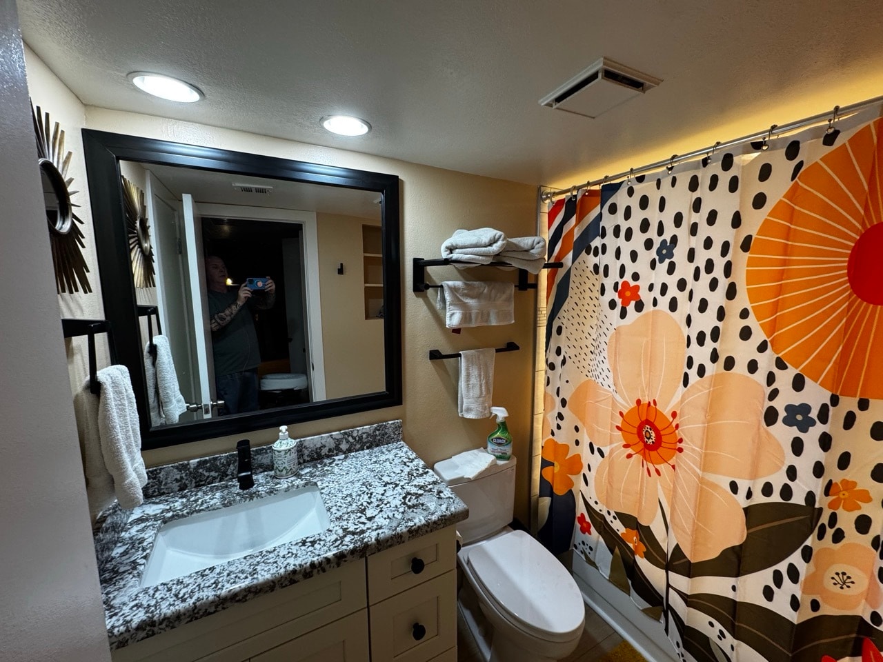 Building Photo - 4850 E Desert Cove Ave