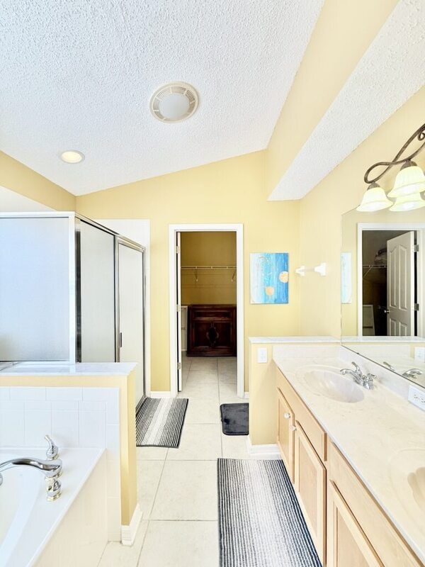 Building Photo - 854 Addison Dr NE