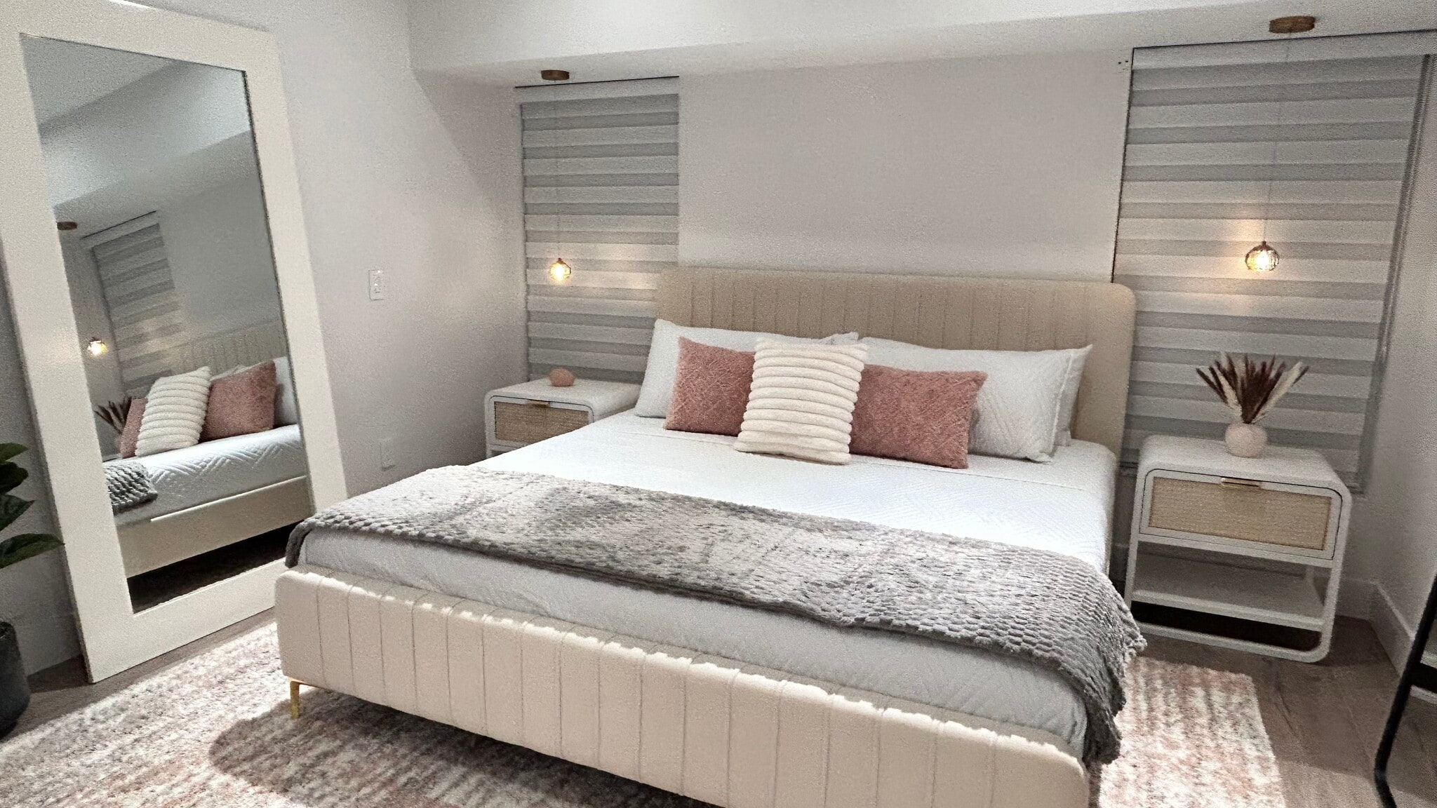 Building Photo - 6205 SE Circle St