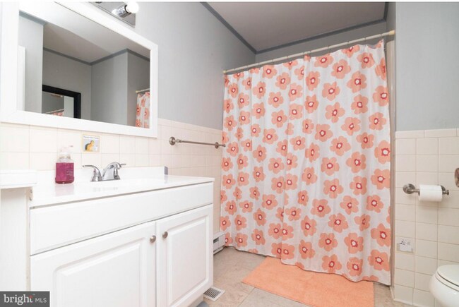 Building Photo - 44 Lexington Dr