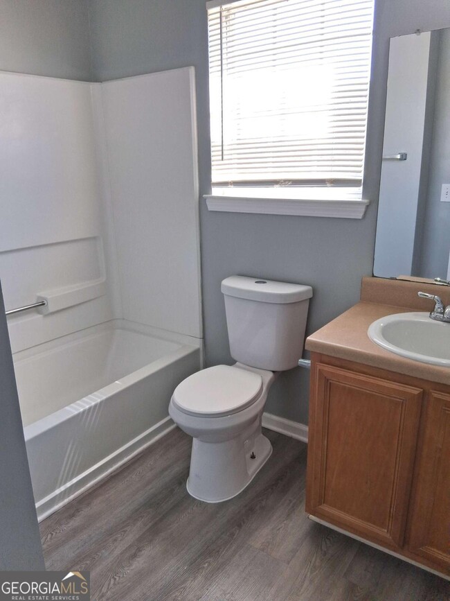 Building Photo - 132 Hawkeye Ln NW