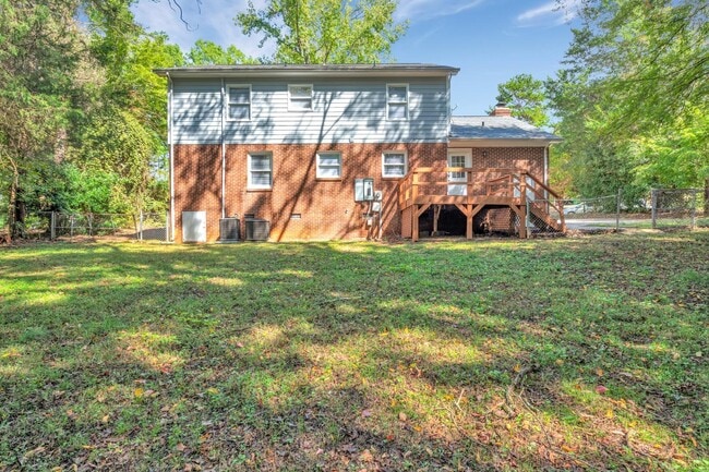 Building Photo - 7231 Leaves Ln