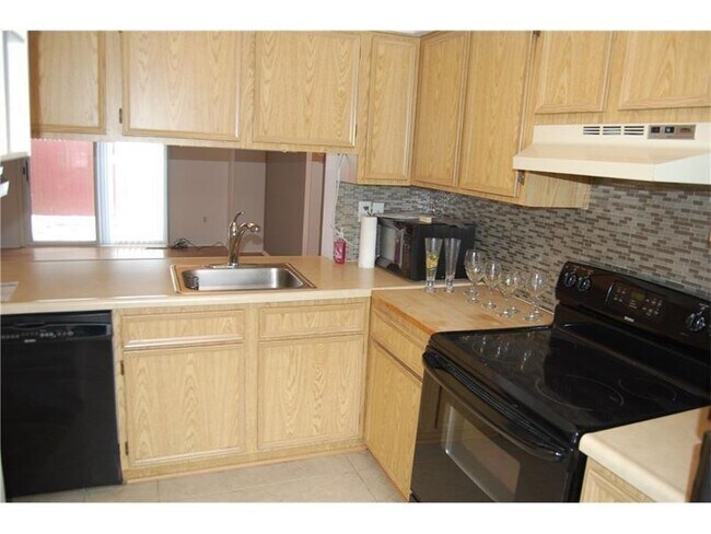 Building Photo - 119 Ligonier Ln