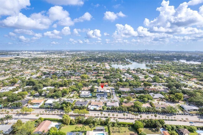 Building Photo - 2120 NE 204th St